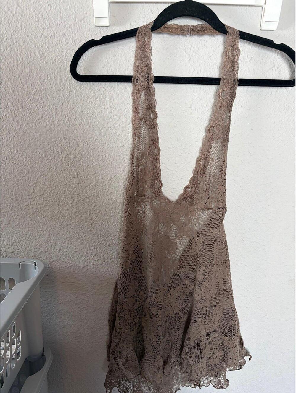 Bundle of 2 Victoria's Secret Lace Halter Neck Tank/Short Dresses size XL. Cream